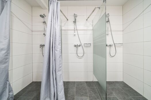 Gemeinschaftsdusche