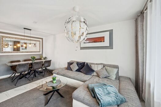 Apartment Punihani & Khurana Bild 1