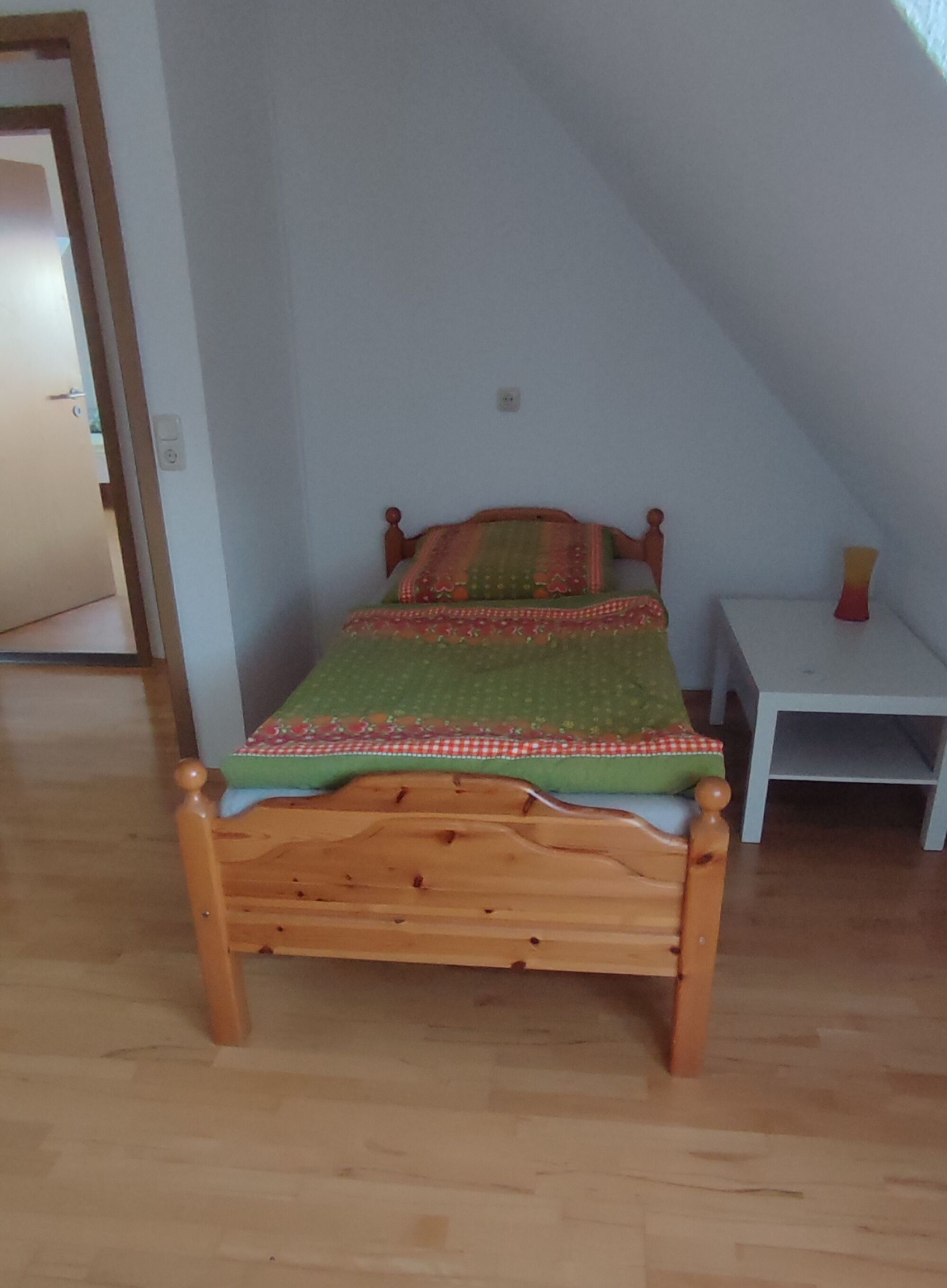 Schlafzimmer 1