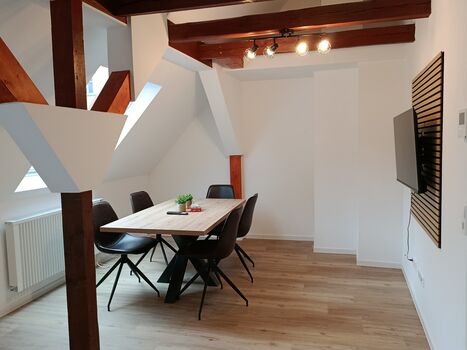 Essimmer mit Sicht vom Flur