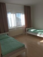 3 Schlafzimmer Wohnung mit Garten und 3 Parkplätze Foto 3