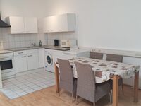 5 Wohnungen mit 5 Parkplätzen Bild 1
