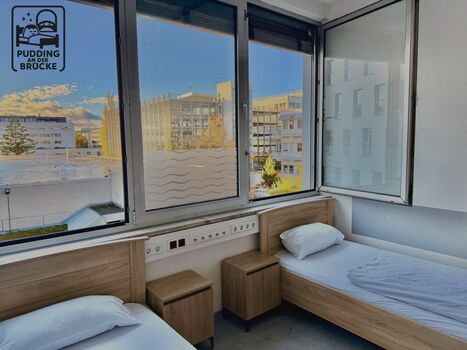 Haus an der Brücke Bild 1