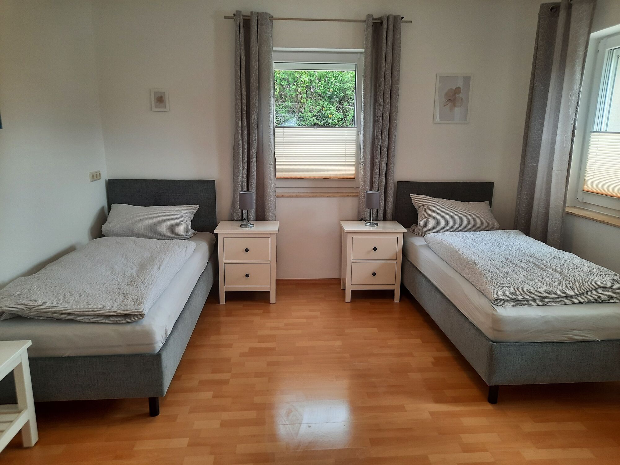 Wohnung 1, Schlafraum mit zwei Betten