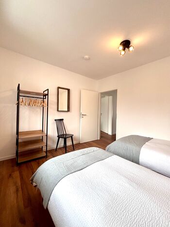 Wohnung über drei Etagen / bis zu 11 Personen / 3 Bäder / EInzelbetten Bild 1