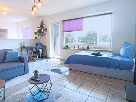 * Blue Design - Ruhig - Arbeitsplatz - Balkon * Bild 1
