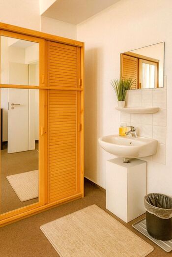 40 Einzel + Doppelzimmer | Raucher/Nichtraucher Zimmer | Parkplatz Bild 3