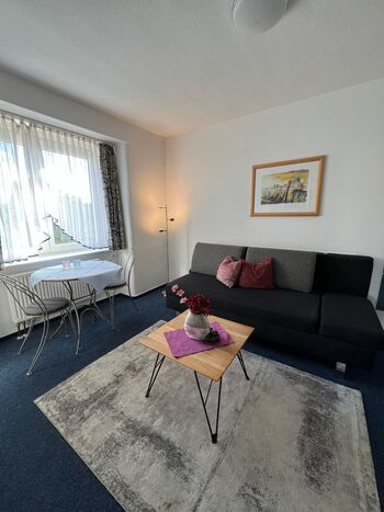 Wohn-Esszimmer 2-Raumappartemen, Stadtvilla