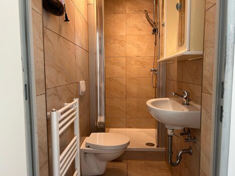 Modernes Apartment mit 3 Einzelbetten & Waschmaschine Bild 3