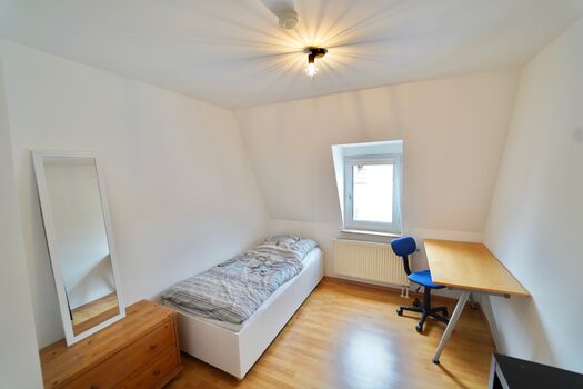 4-Zimmer Wohnung in Stuttgart-Zuffenhausen Picture 3