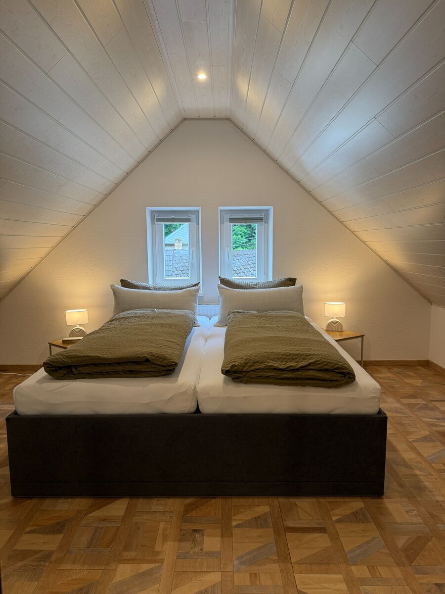 Doppelbett (1,80m)