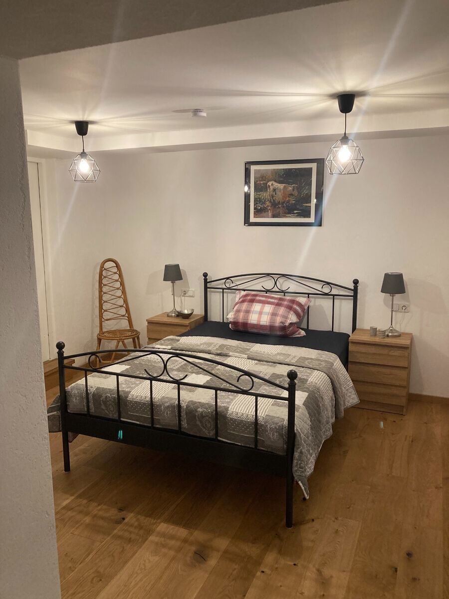 Schlafzimmer, Doppelbett 1,40 x 2,00 m 