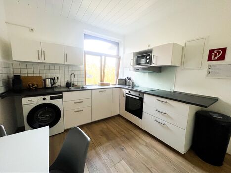 Krefeld House Deluxe Apartment - 15min to DUS & FREE Parking Bild 3