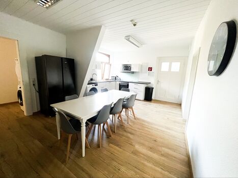 Krefeld House Deluxe Apartment - 15min to DUS & FREE Parking Bild 1