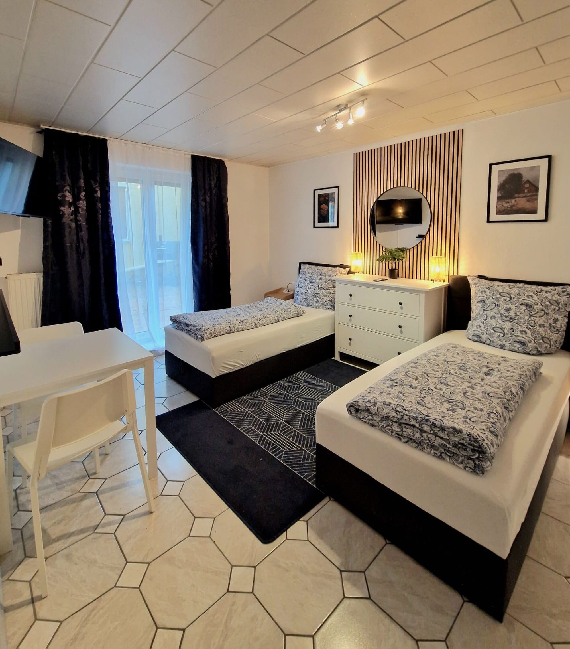 Schlafzimmer mit Balkon