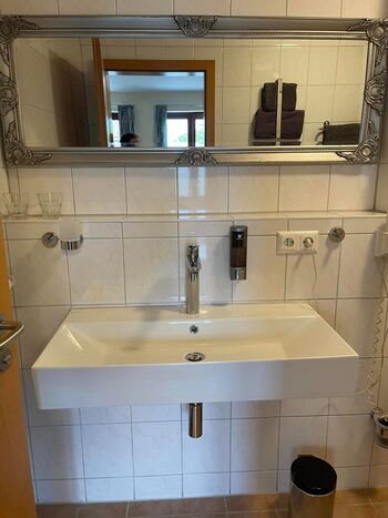 Bad Zimmer Haupthaus