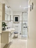 Wohnung in Raunheim - 5-Zi., 10 Betten, WLAN und Parkplatz Bild 3