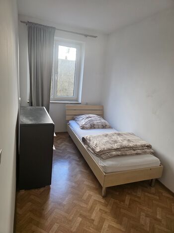 An der Burg und UNI wohnung Bild 3