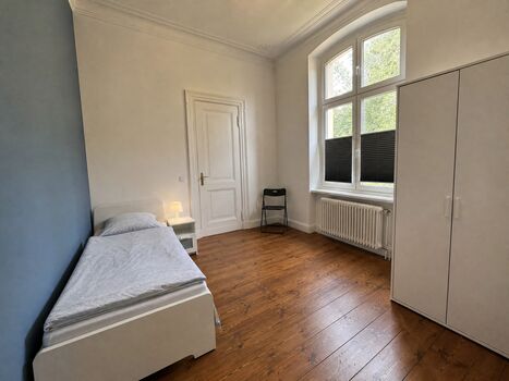 FL8 / TOMASZ-LIVING in HARRISLEE - Vollausgestattet Bild 1