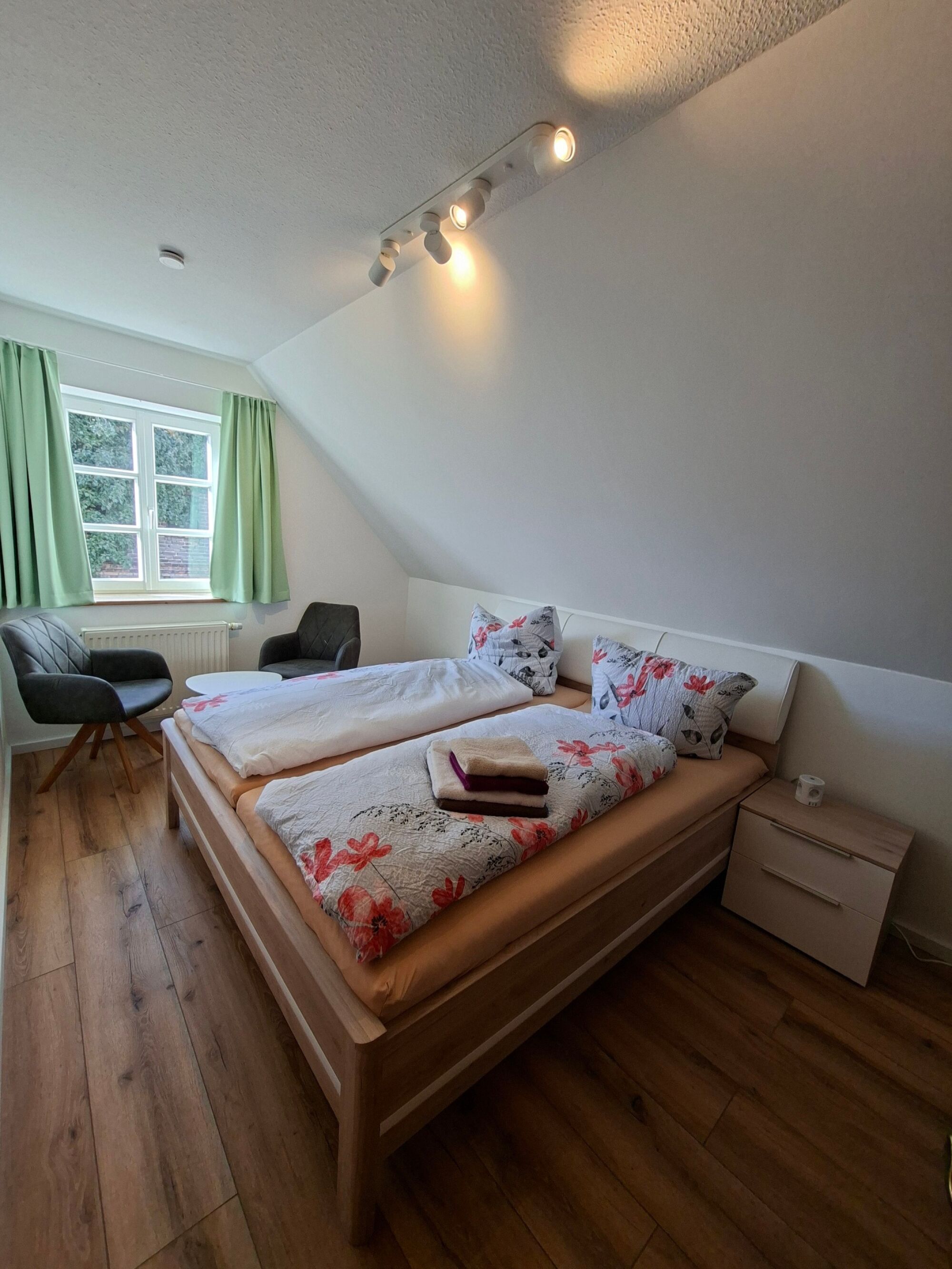 Schlafzimmer Wohnung 2 