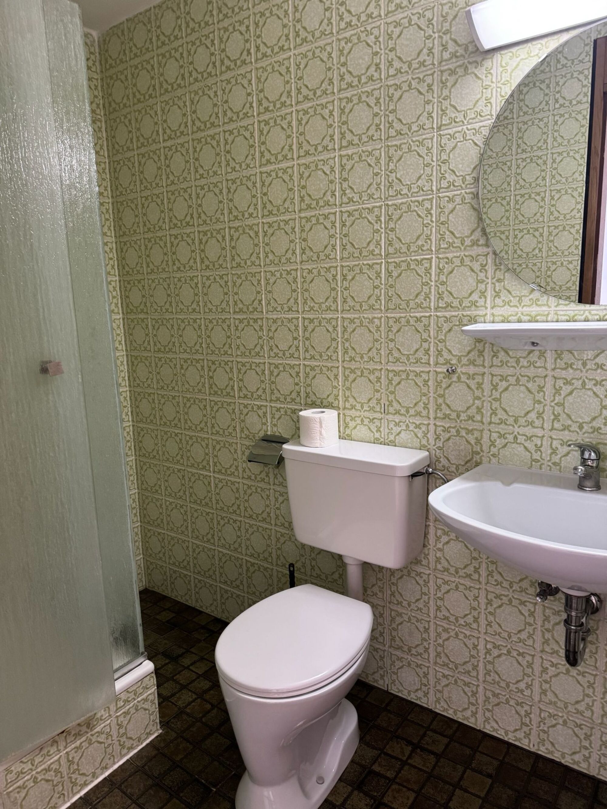 Beispielhaftes Badezimmer
