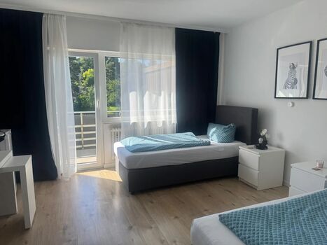 Doppelzimmer mit Bad/WC und Balkon