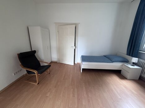 Wohn & Schlafzimmer 03