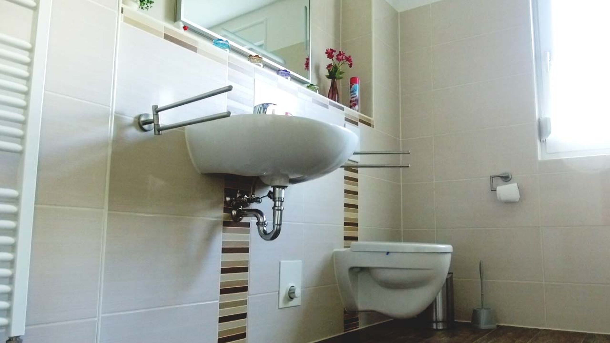 saniertes, modernes Bad