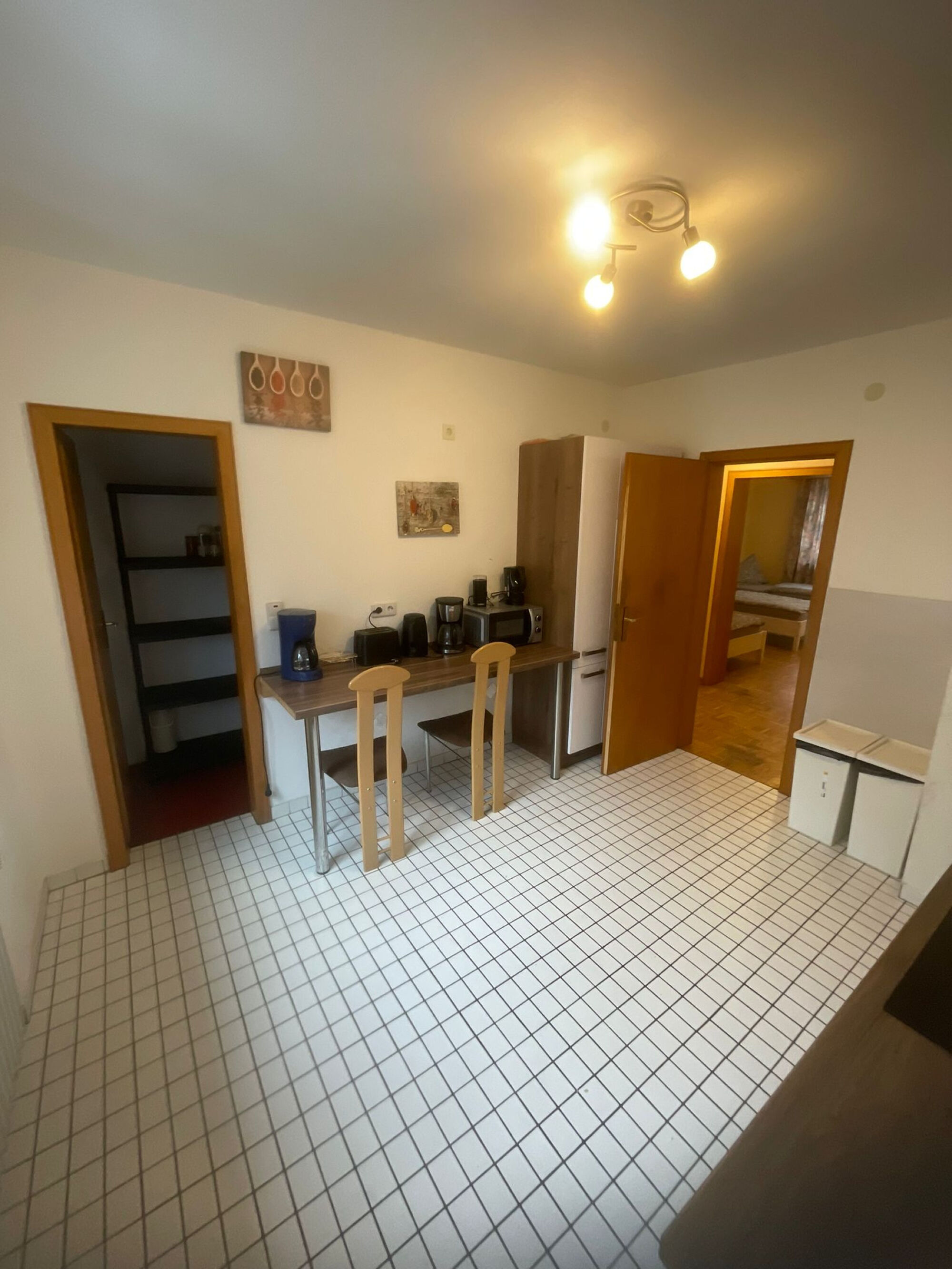 Kapellenmüllerweg OG Küche + Speisekammer