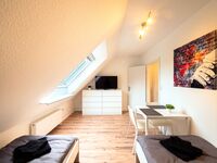 hanS: Kiel 30 Minuten, Lübeck 30 Min., Neumünster 20 Min. Foto 19