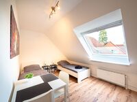 hanS: Kiel 30 Minuten, Lübeck 30 Min., Neumünster 20 Min. Foto 14