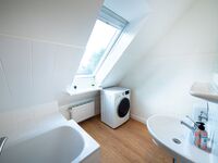 hanS: Kiel 30 Minuten, Lübeck 30 Min., Neumünster 20 Min. Foto 10