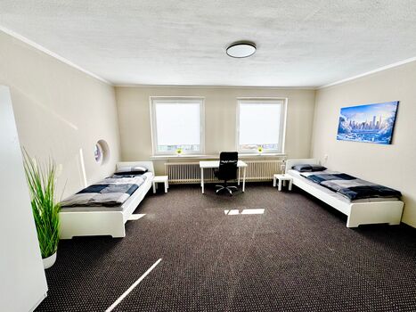 200 m² Wohnung Verl NEU!!! 2-Bäder/2 WC`s/5 Schlafzimmer Bild 6