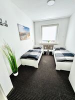 200 m² Wohnung Verl NEU!!! 2-Bäder/2 WC`s/5 Schlafzimmer Bild 9