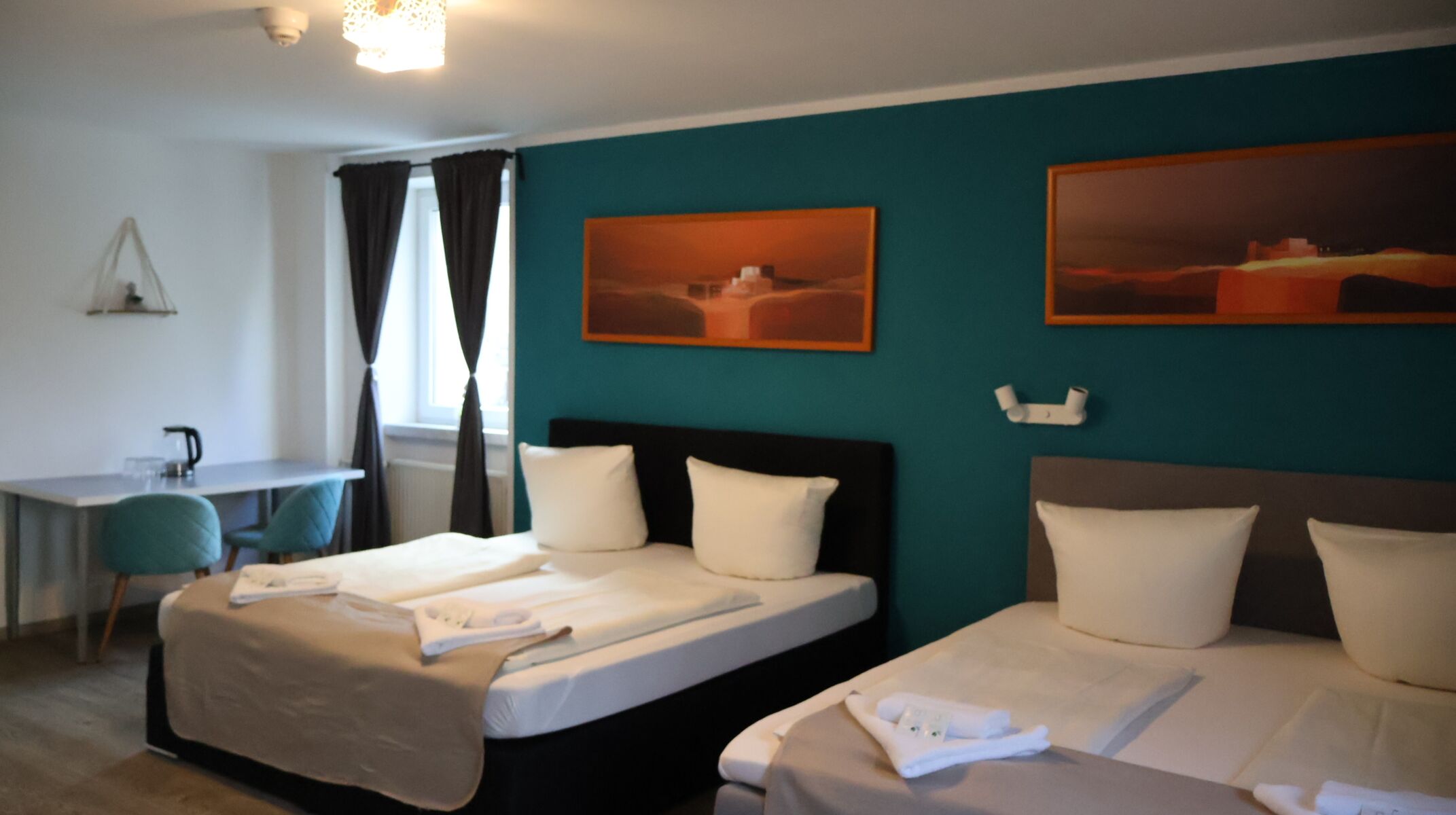 4 Bett Zimmer Beispiel