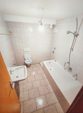 Wunderschöne und geräumige Wohnung mit kurzen Wegen Bild 1