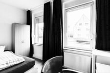 Einzel-/Doppelzimmer mit Bad in kleiner Pension in Leipzig Foto 15