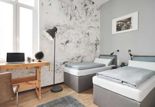 CITY | Parking free | ab 18 Euro/Gruppe | Küche | TV | WLAN Bild 4